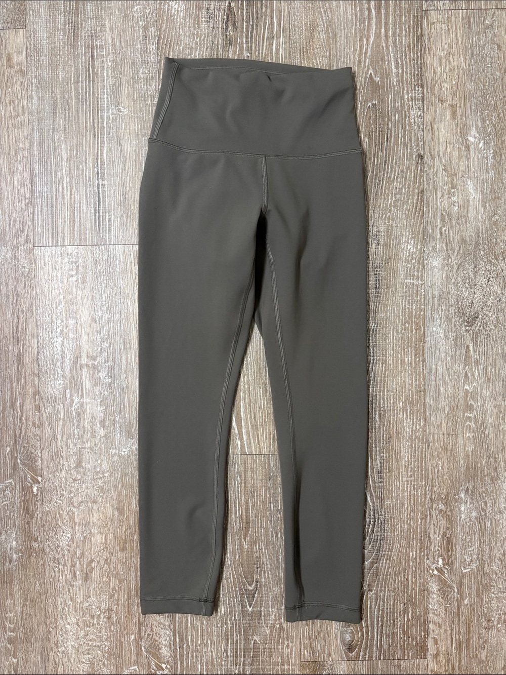 Lululemon Wunder Train High-Rise Crop 23"